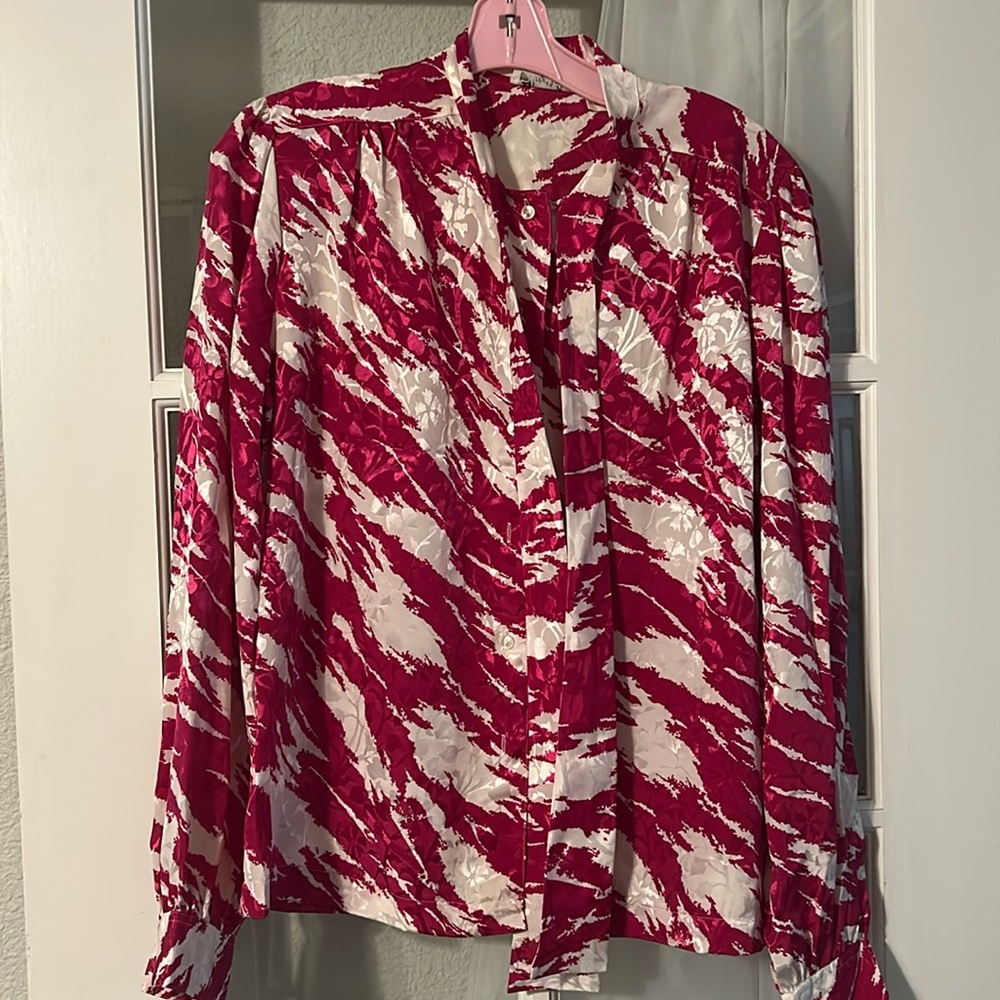 Abstract print vintage blouse.